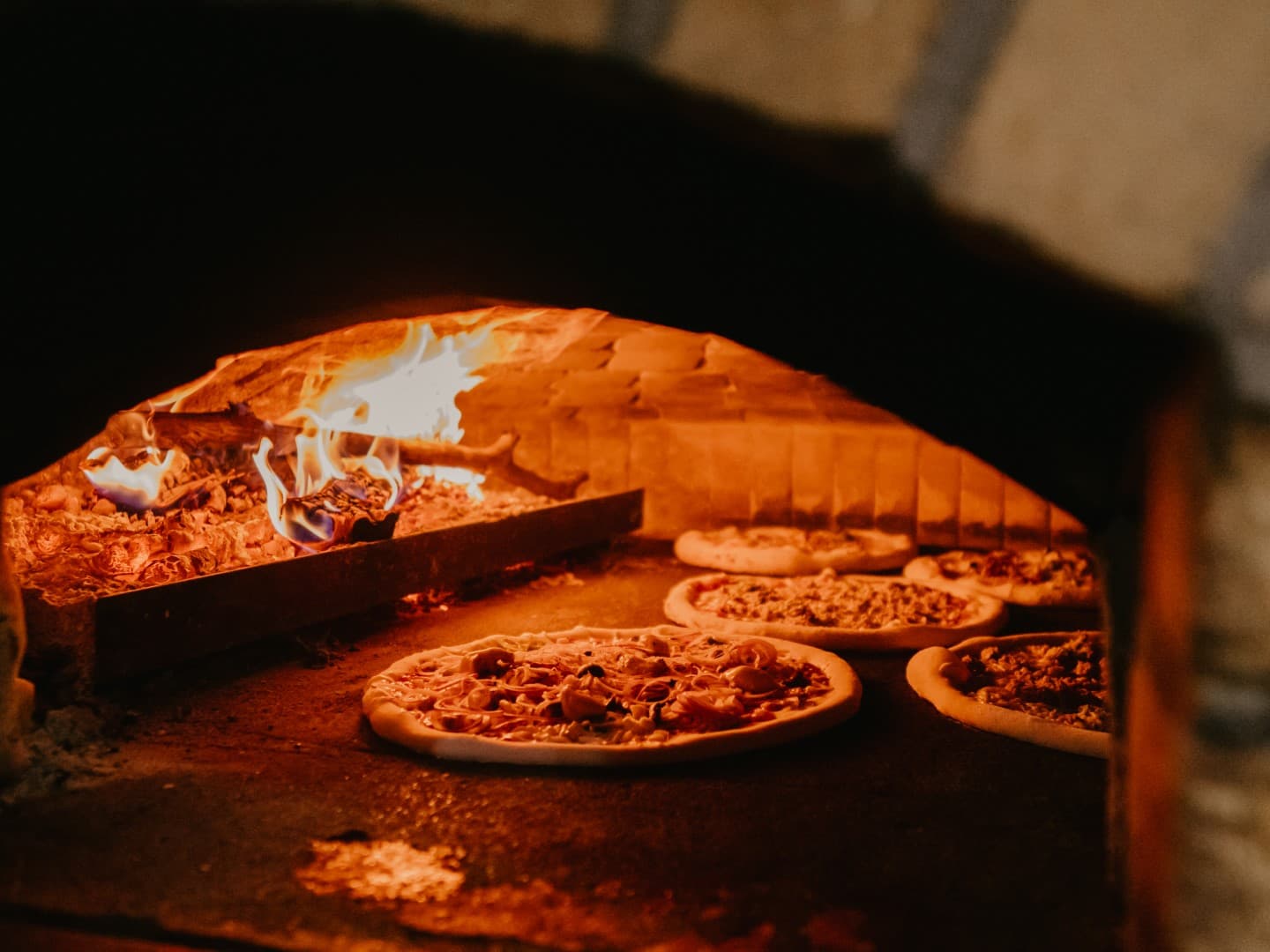 KORA Pizzeria Background